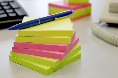 Notite autoadezive pt studenti